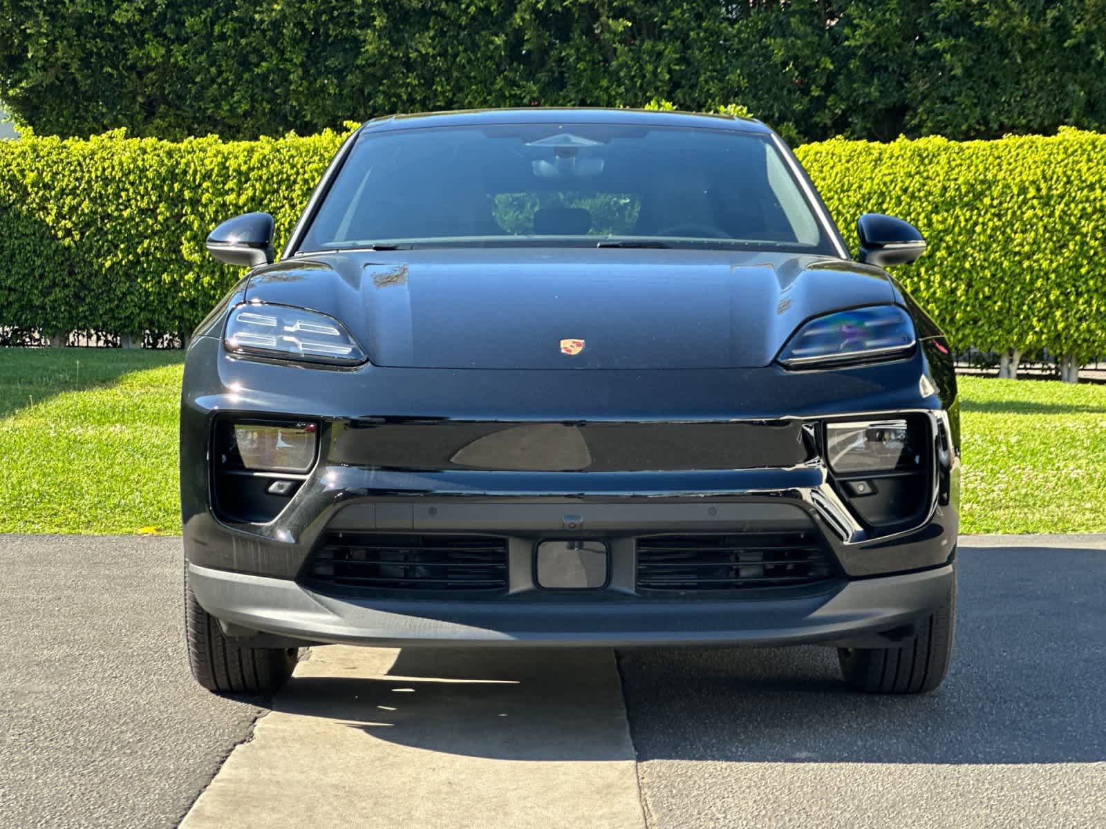 New 2026 Porsche Macan Electric RWD image 11