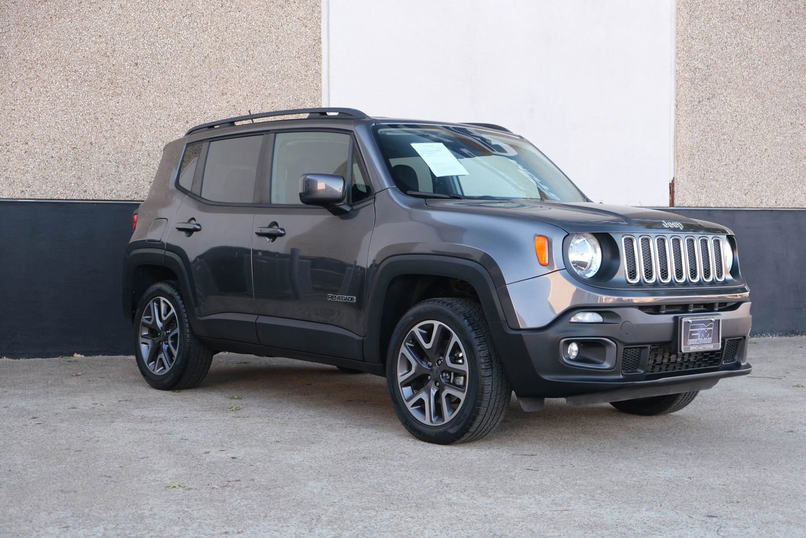 Used 2017 Jeep Renegade Latitude image 4