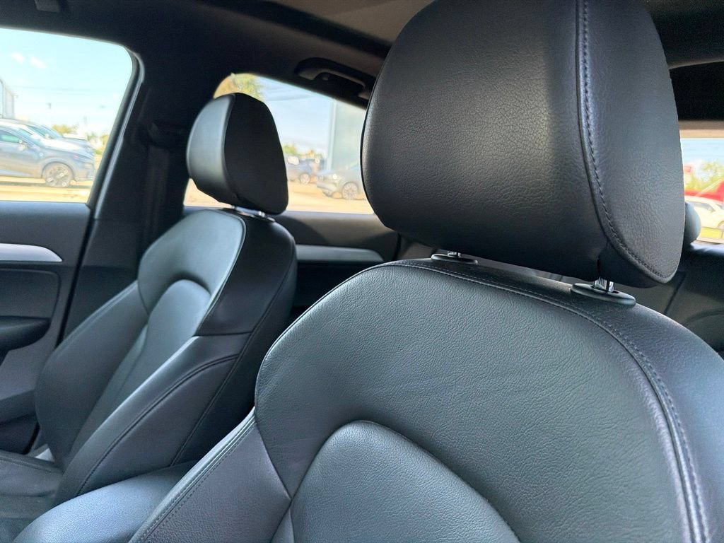 Used 2018 Audi Q3 2.0T Premium Plus w/ Premium Plus Package AWD/4WD image 4