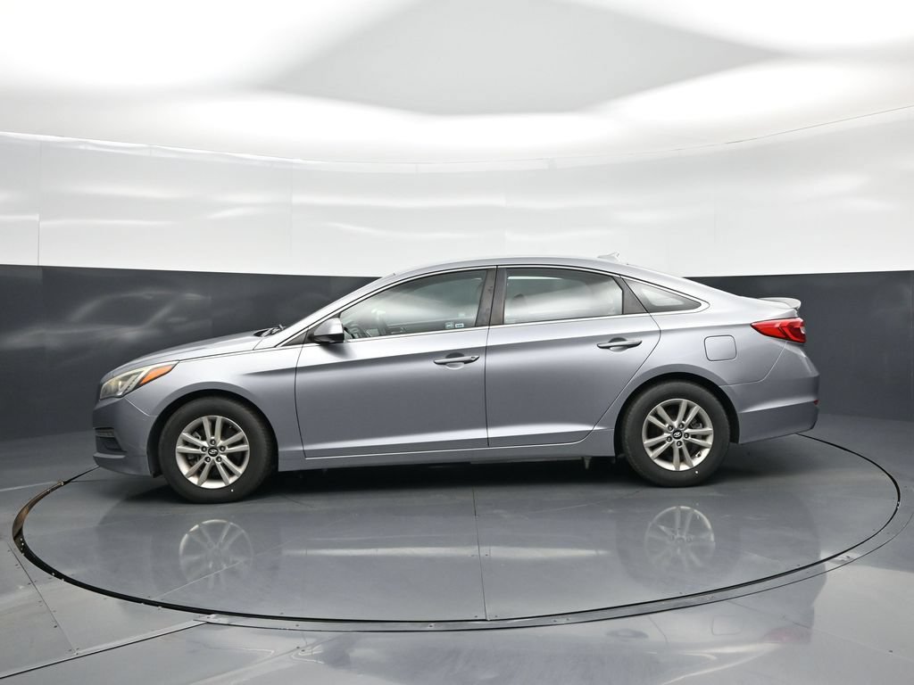 Used 2015 Hyundai Sonata SE w/ Option Group 09 FWD image 24