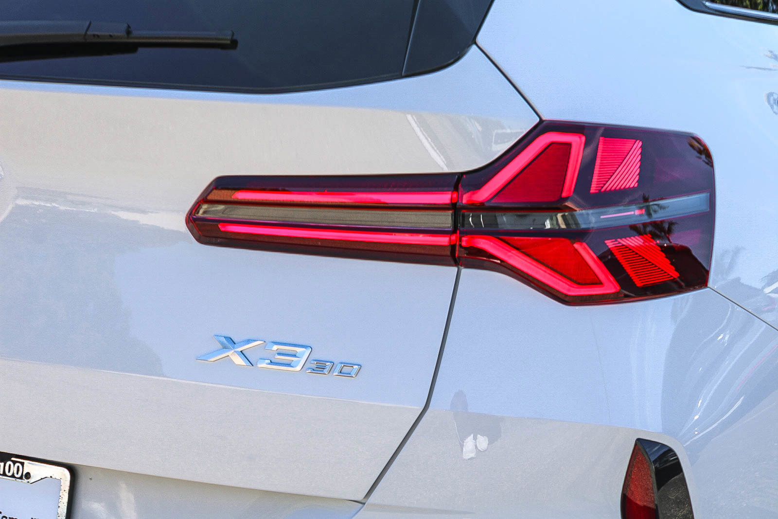 Certified 2025 BMW X3 xDrive30i w/ M Sport Package image 7