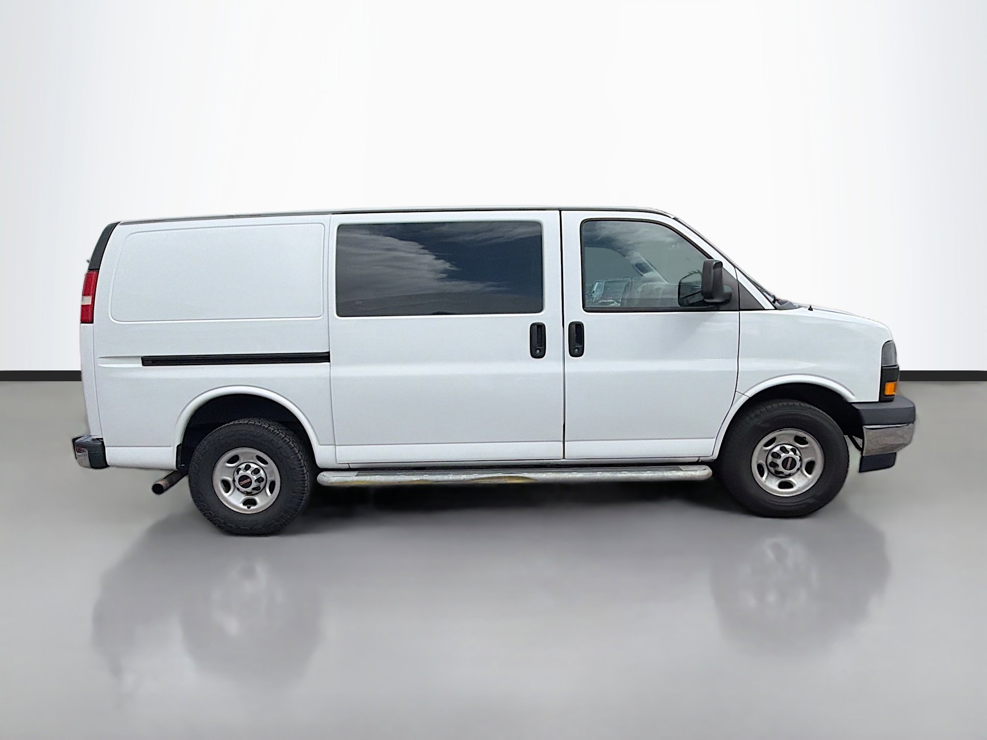 Used 2019 GMC Savana 2500 w/ Driver Convenience Package image 2