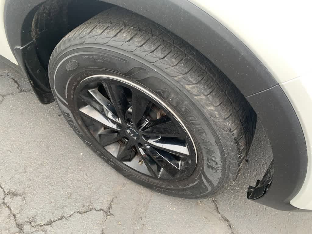 Used 2019 Kia Sorento FWD w/ LX Convenience Package image 9