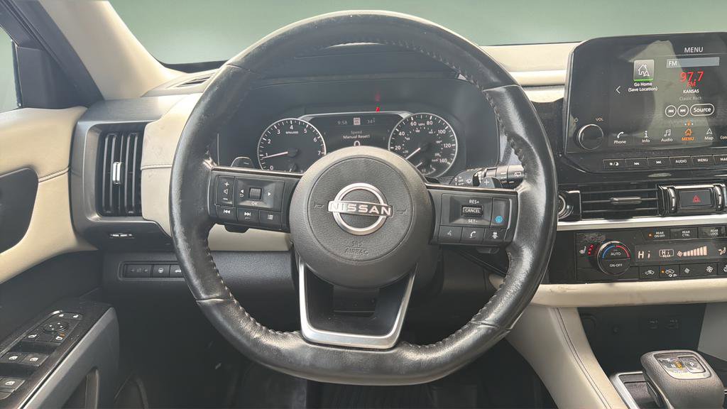 Certified 2023 Nissan Pathfinder SL image 9