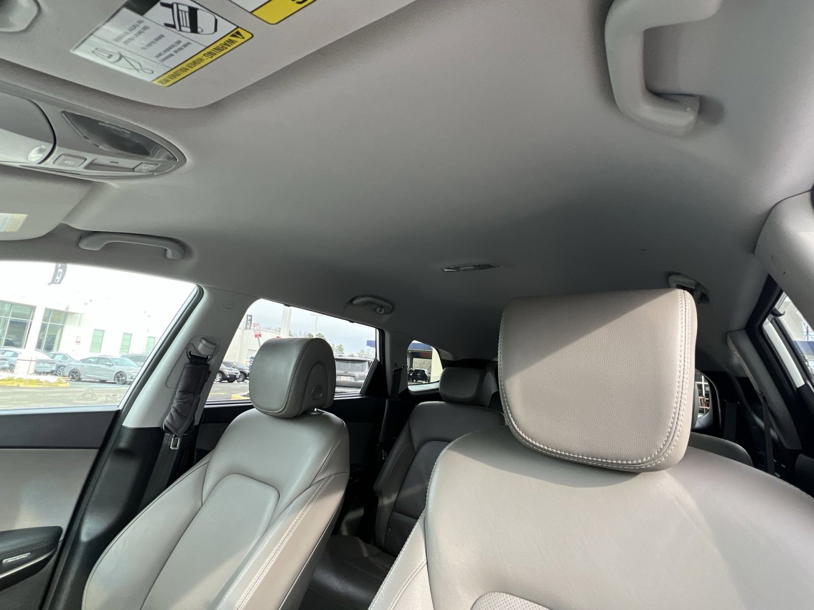 Used 2017 Hyundai Santa Fe Limited image 25