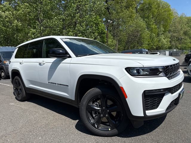 New 2026 Jeep Grand Cherokee L Limited w/ Limited Altitude Package AWD/4WD image 1