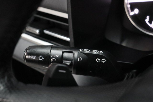 Used 2025 Mitsubishi Outlander SE FWD image 12