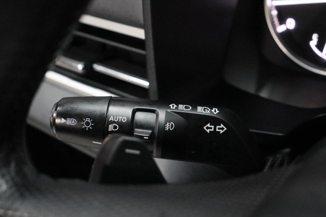 Used 2025 Mitsubishi Outlander SE FWD image 12