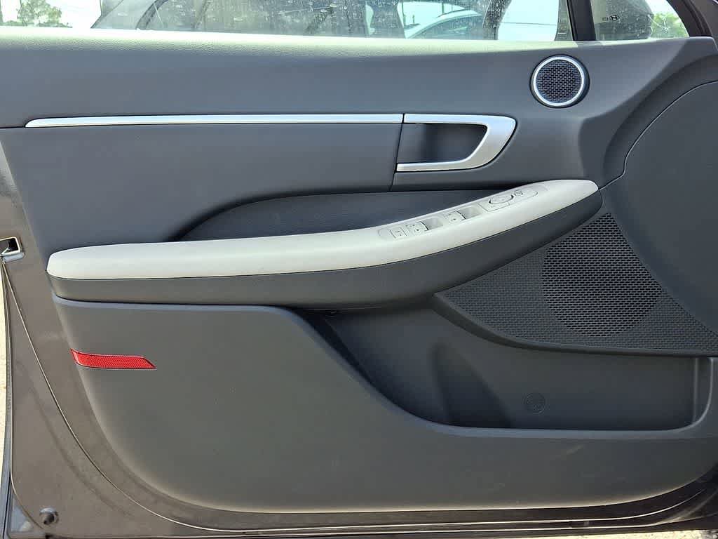 Used 2025 Hyundai Sonata SEL image 12