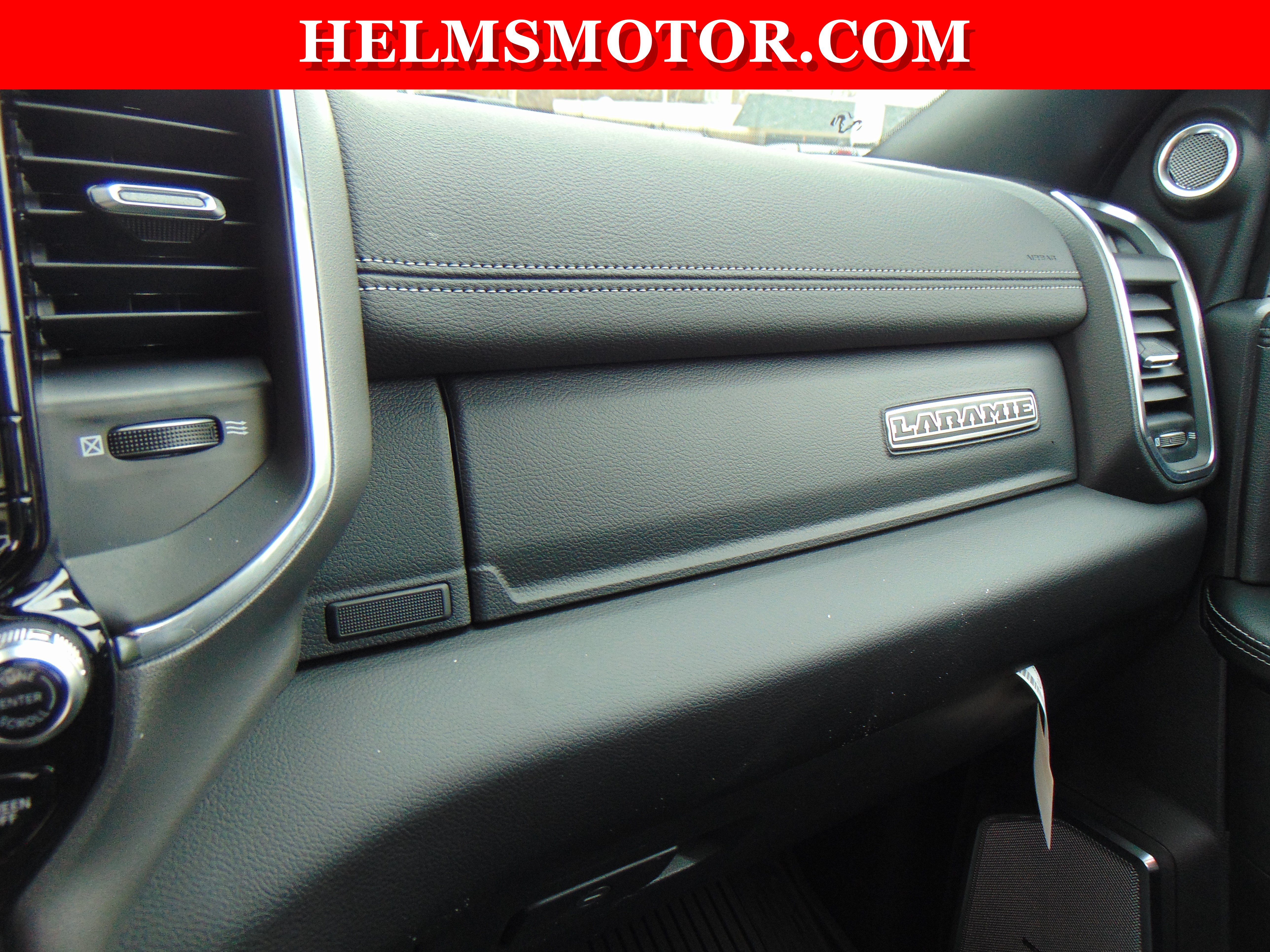 New 2026 RAM 2500 Laramie AWD/4WD image 29