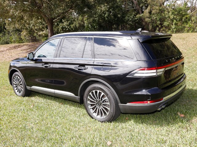 Used 2024 Lincoln Aviator Reserve AWD/4WD image 3