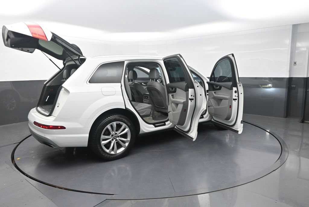 Used 2019 Audi Q7 3.0T Premium Plus AWD/4WD image 38