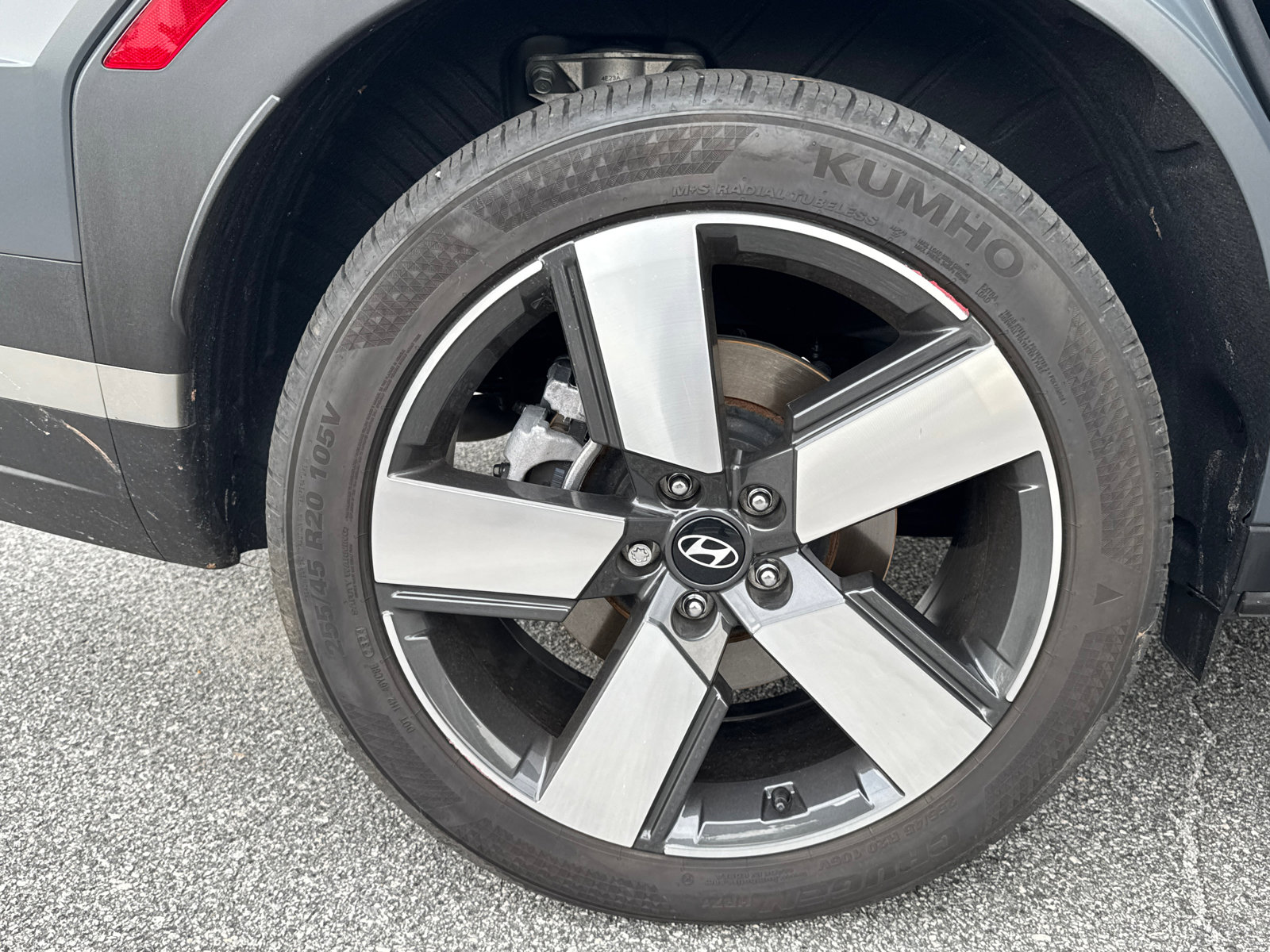 Used 2025 Hyundai Santa Fe Limited image 17