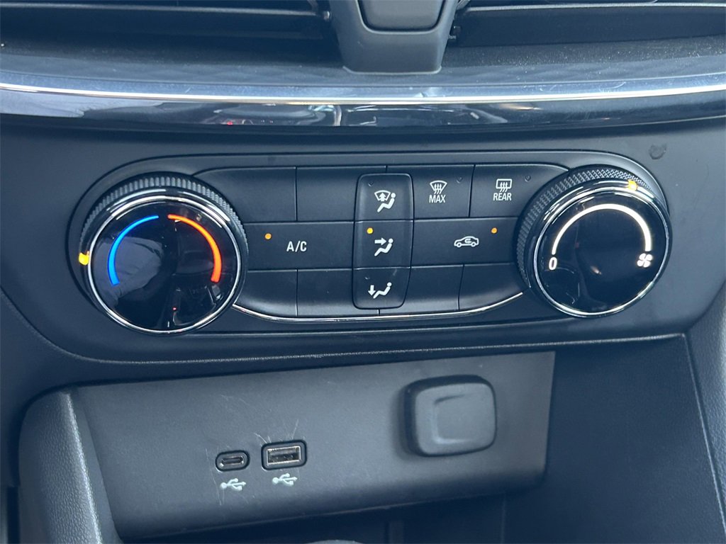 Used 2025 Buick Encore GX Preferred image 28