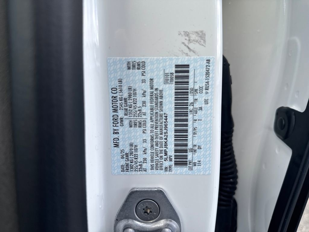 Used 2025 Lincoln Nautilus Reserve image 15