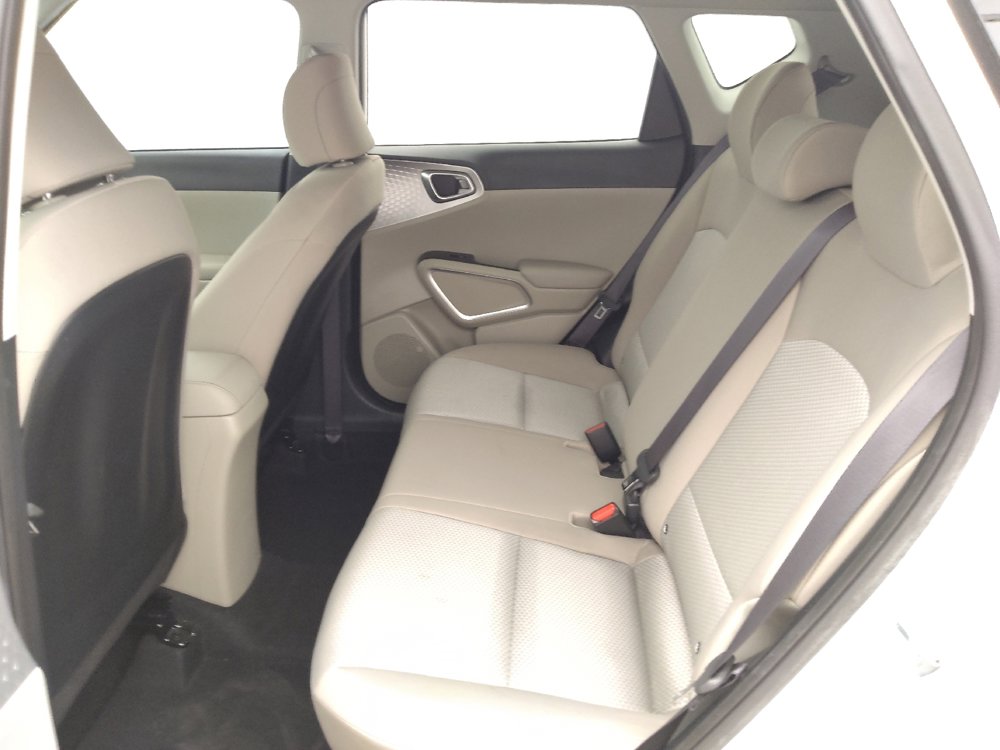 Used 2021 Kia Soul LX image 18