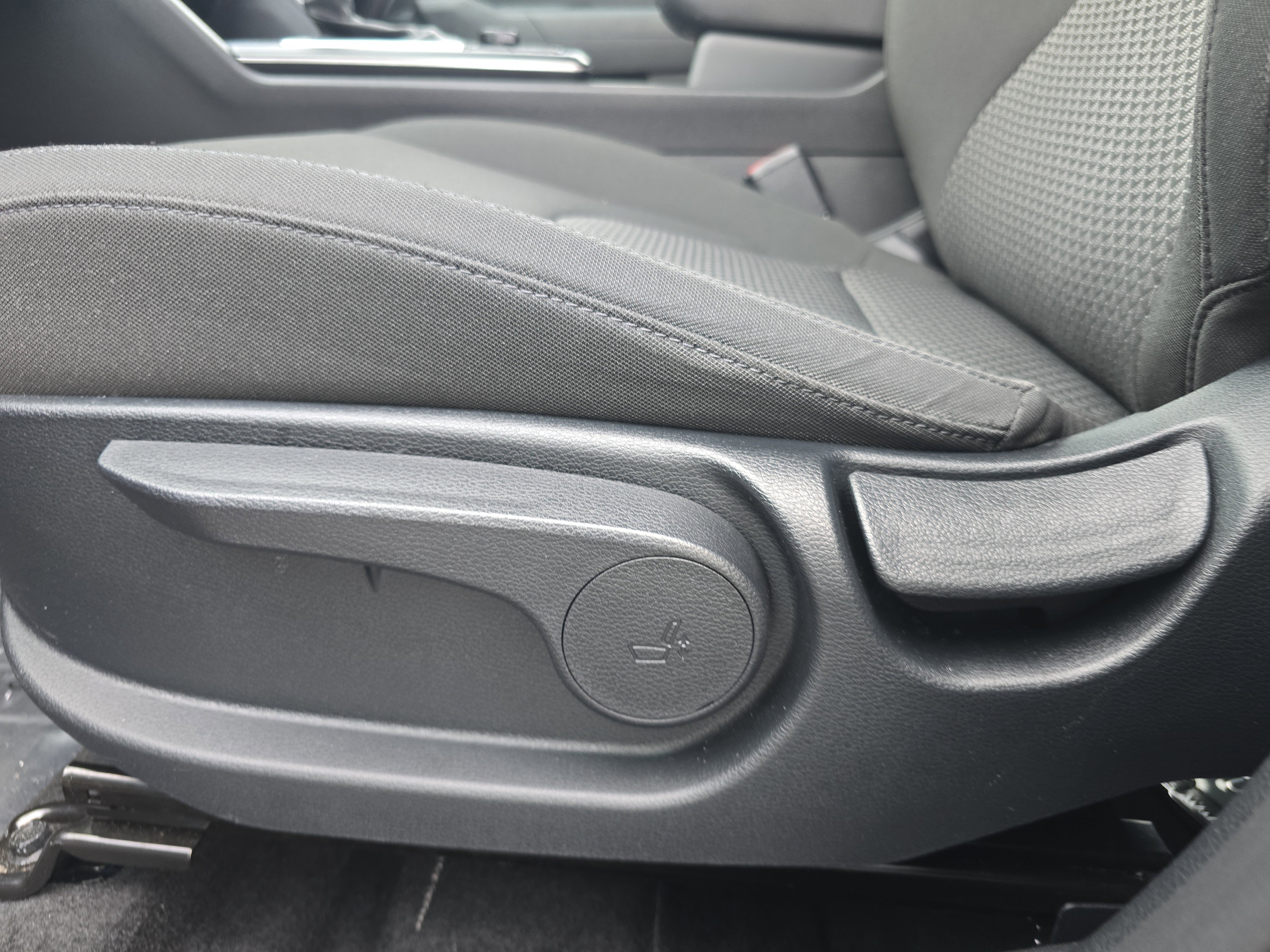 Used 2023 Kia Sportage LX image 13