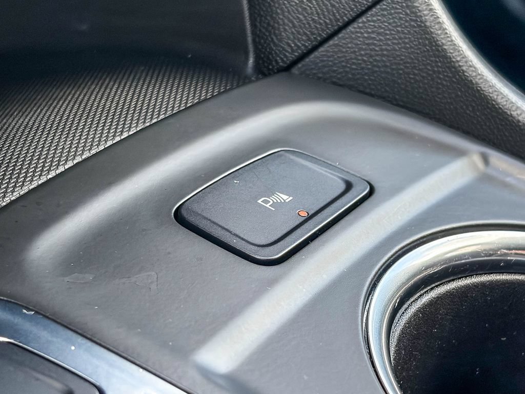 Used 2022 Chevrolet Equinox LT AWD/4WD image 30