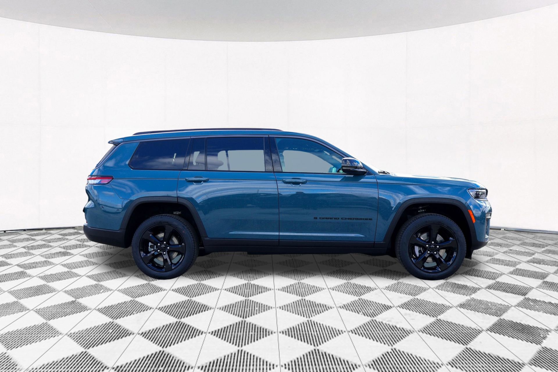 New 2026 Jeep Grand Cherokee L Limited w/ Limited Altitude Package image 12
