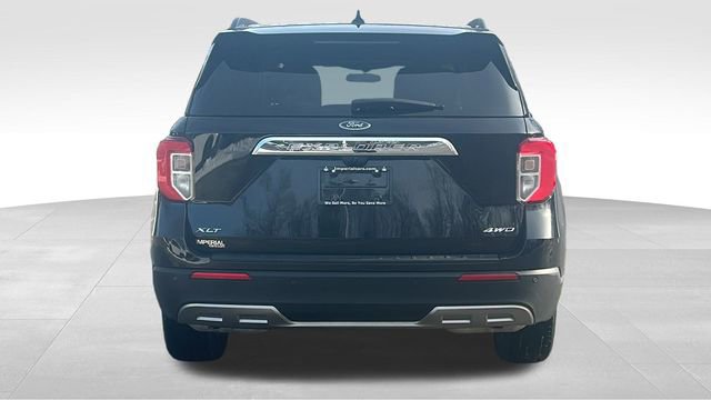 Used 2023 Ford Explorer XLT image 7