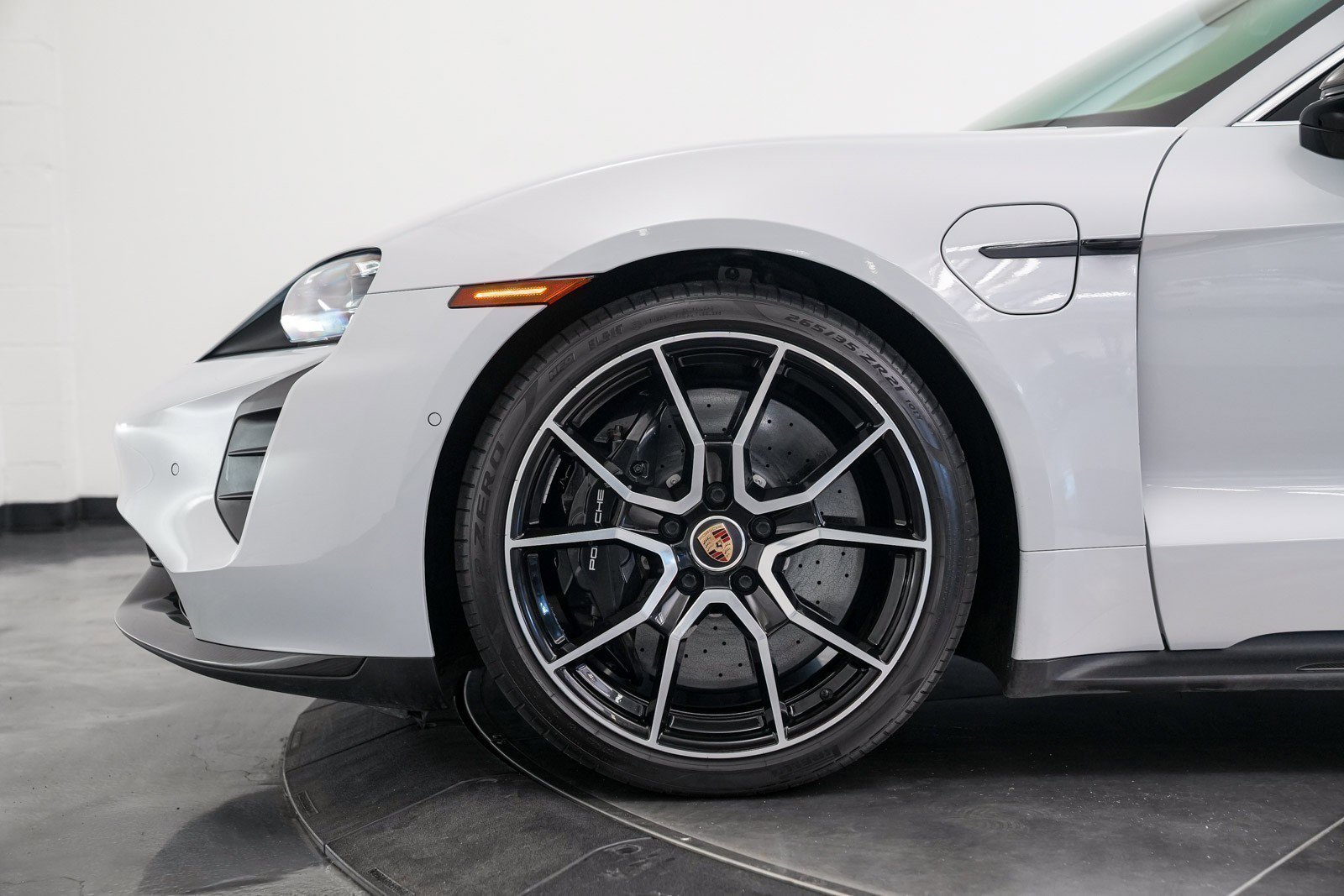 Used 2022 Porsche Taycan Turbo S AWD/4WD image 11
