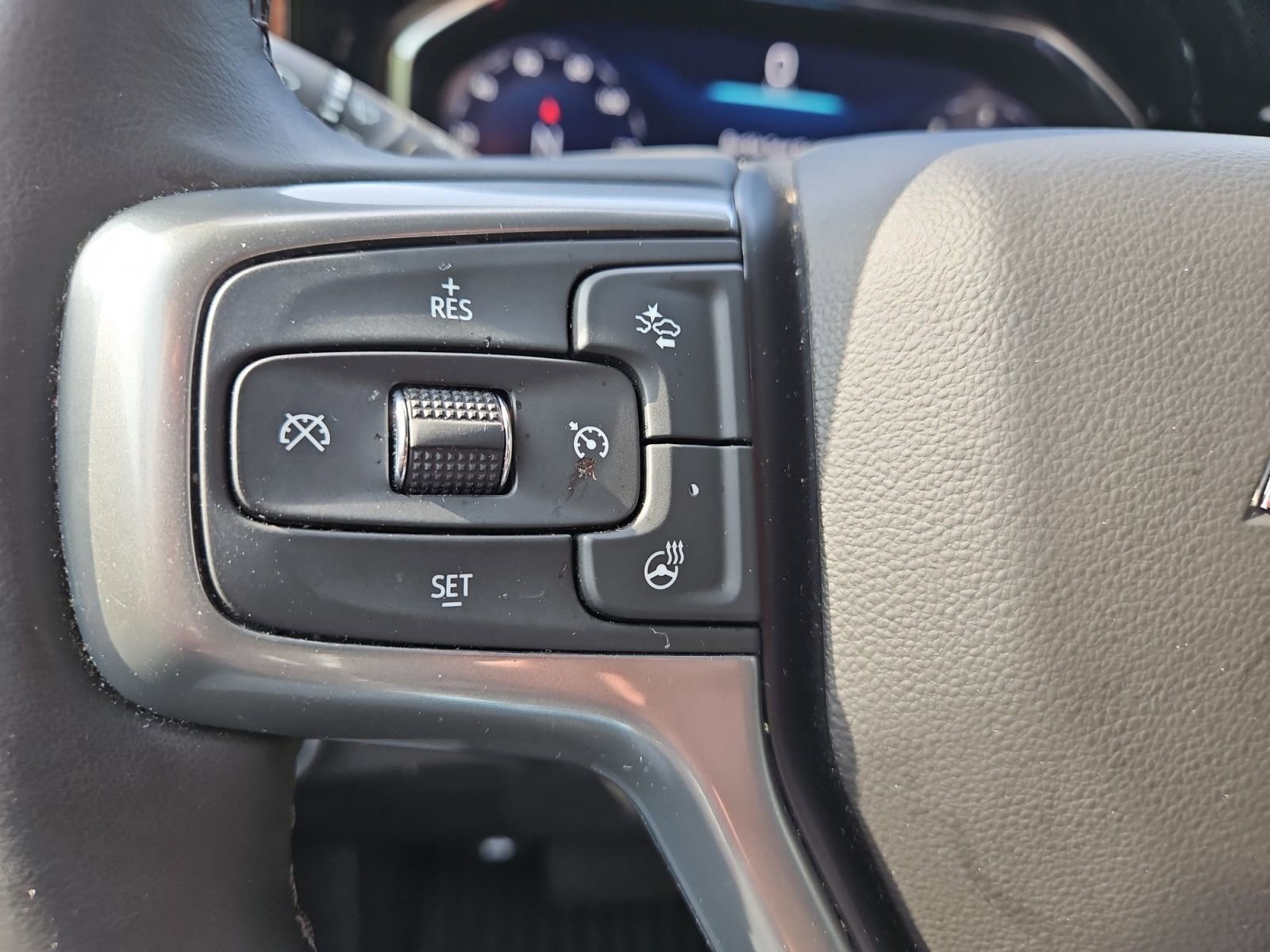 Used 2025 Chevrolet Silverado 1500 LT image 25