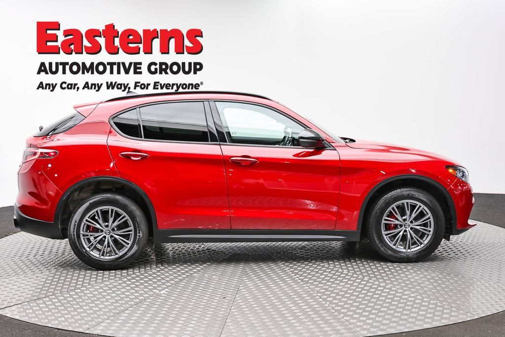 Used 2024 Alfa Romeo Stelvio Sprint AWD/4WD image 4