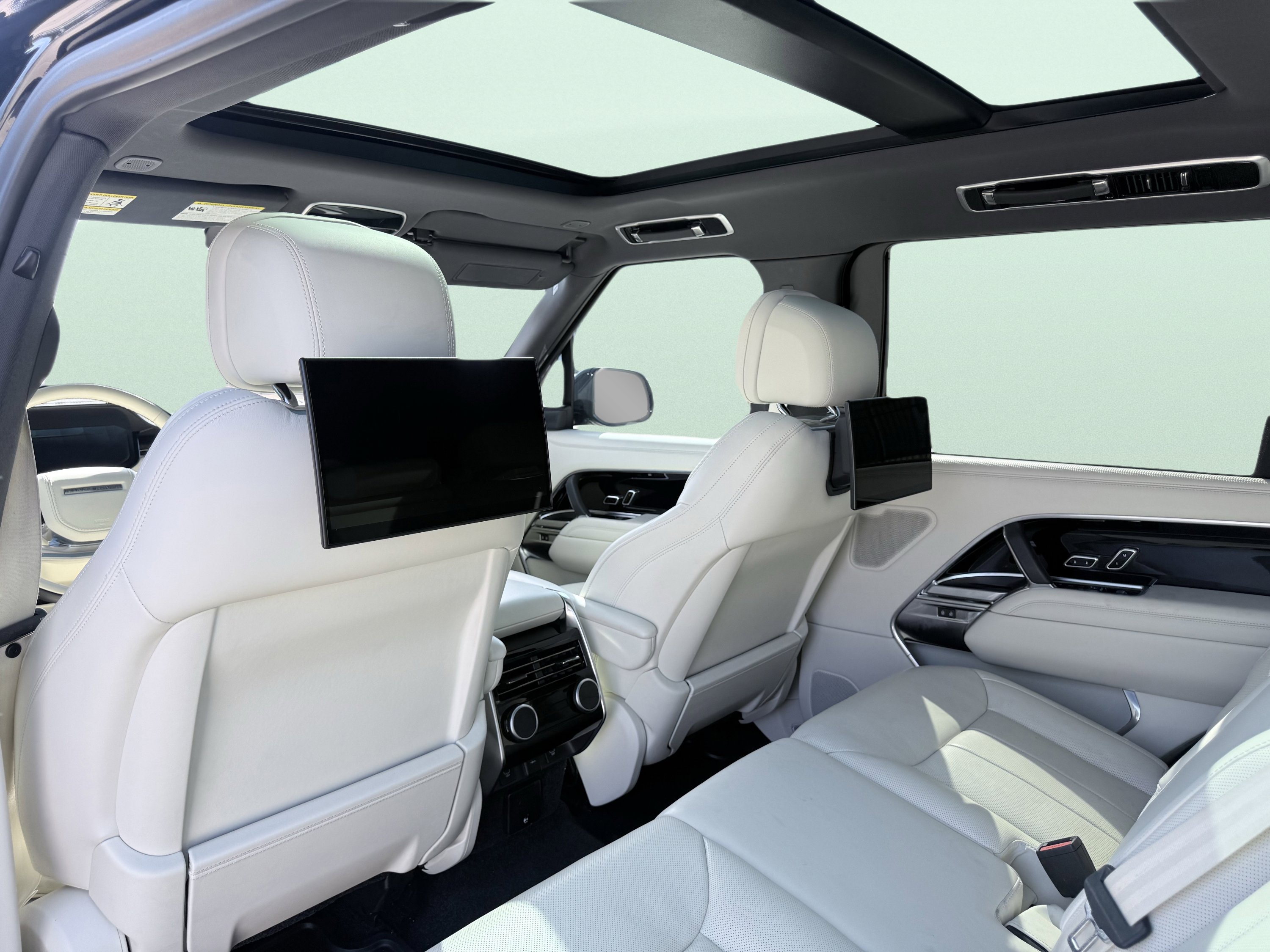 Used 2023 Land Rover Range Rover Long Wheelbase Autobiography image 43