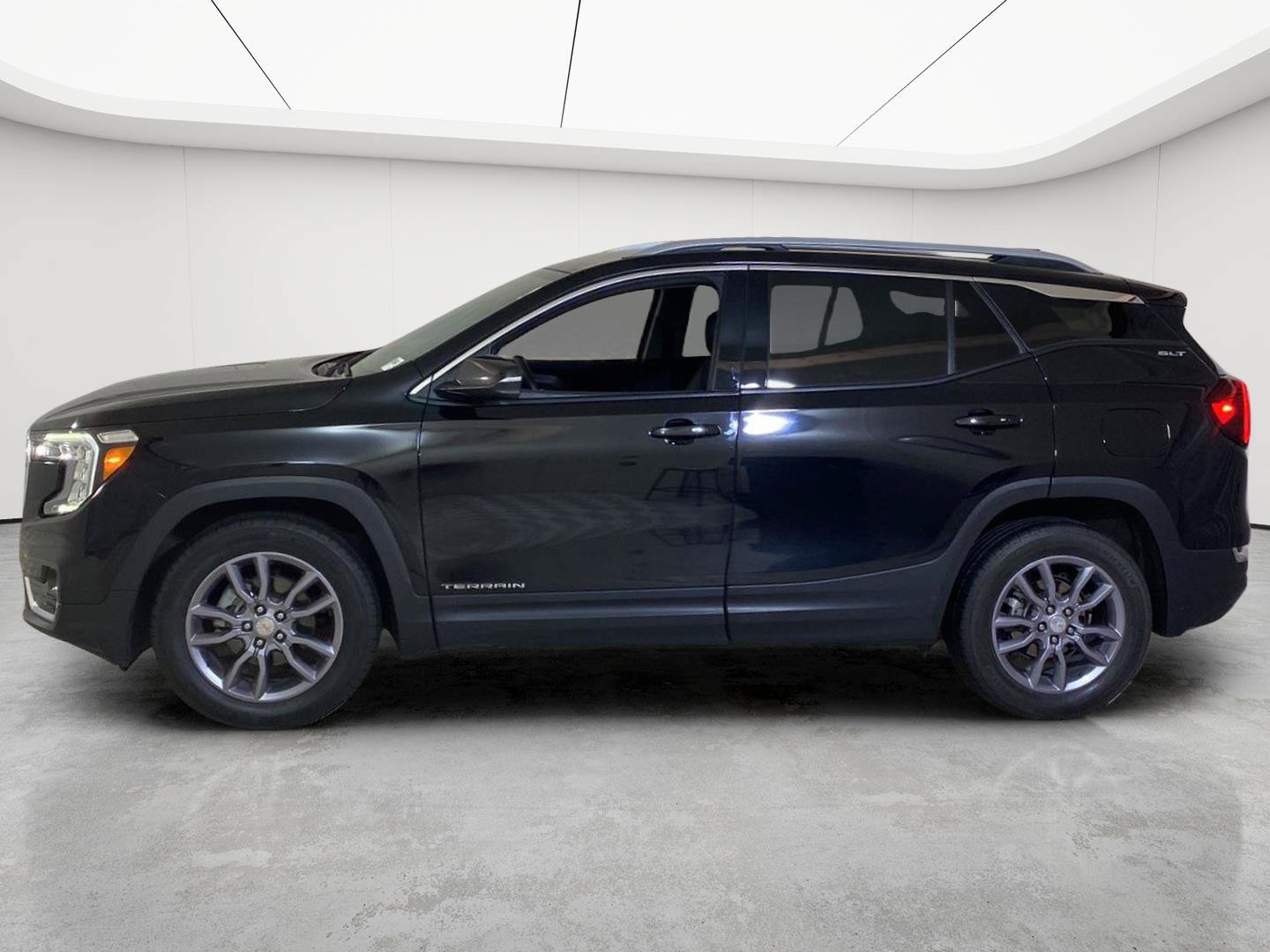 Certified 2023 GMC Terrain SLT w/ LPO, Floor Liner Package FWD image 9