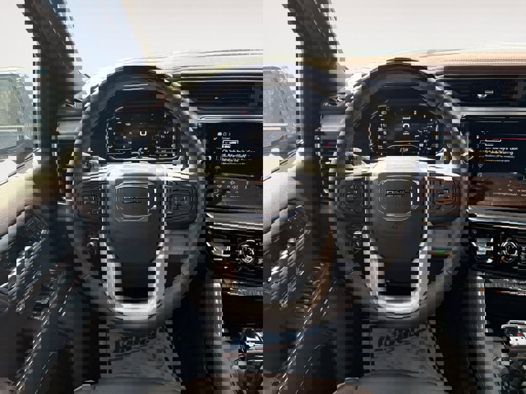 Used 2025 GMC Sierra 1500 Denali image 12