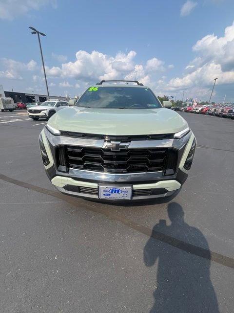 Used 2026 Chevrolet Equinox ACTIV w/ Safety and Technology Package AWD/4WD image 2