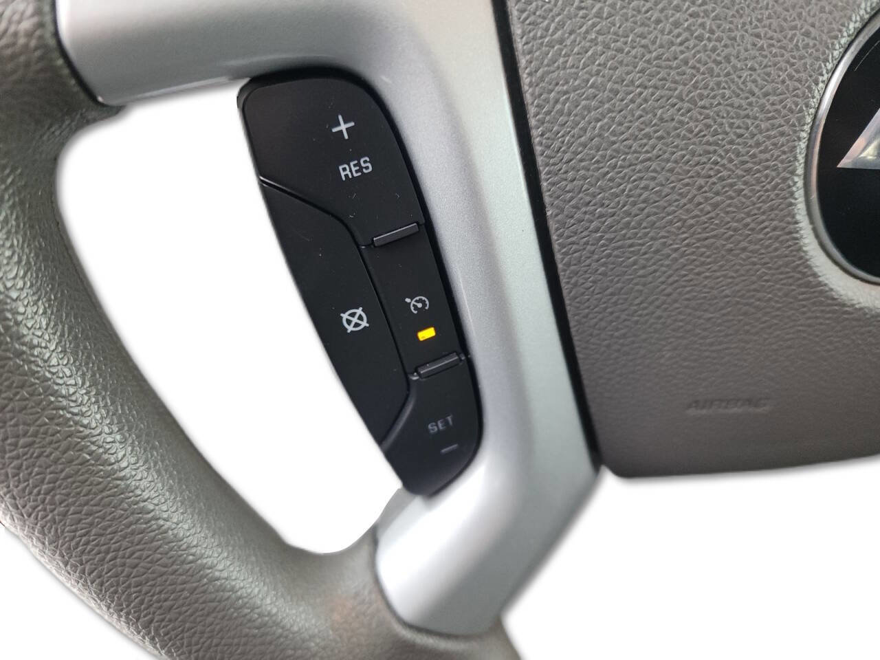 Used 2010 Chevrolet Traverse LS FWD image 27