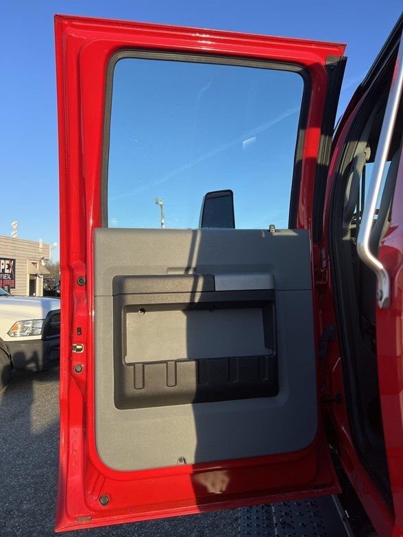 Used 2021 Ford F650 2WD Crew Cab Super Duty image 15