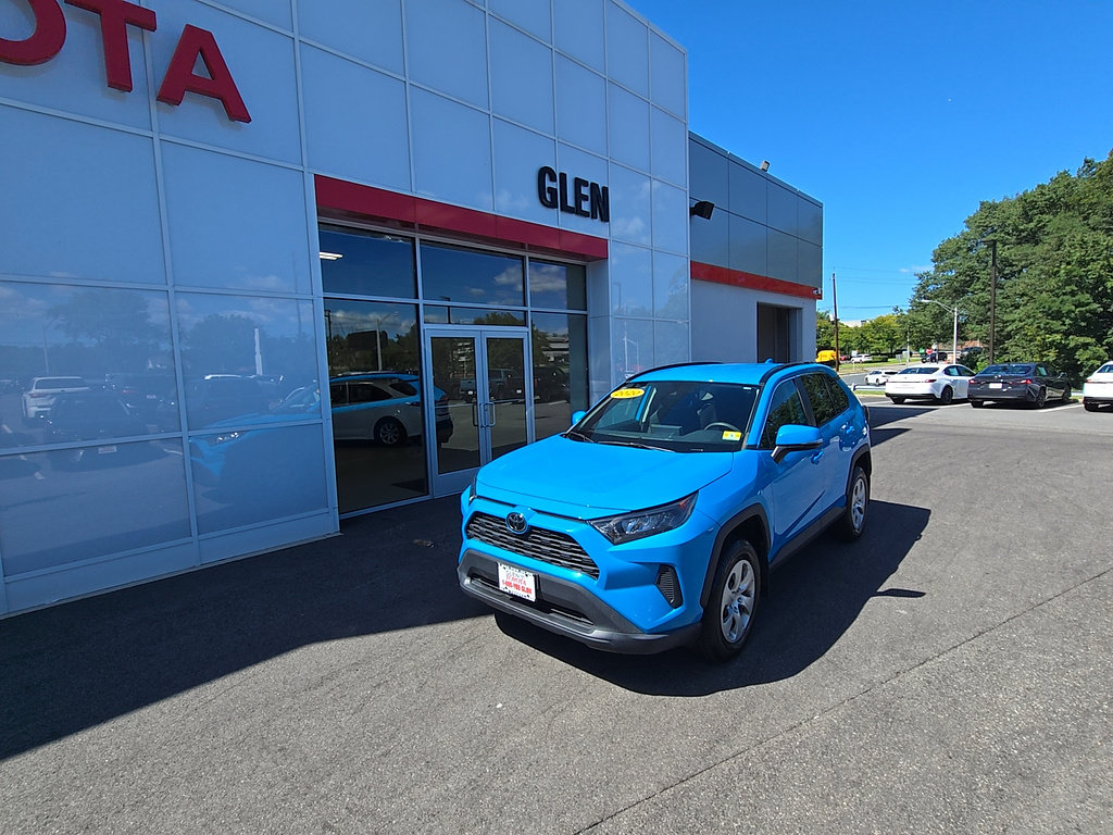 Certified 2021 Toyota RAV4 LE AWD/4WD image 1