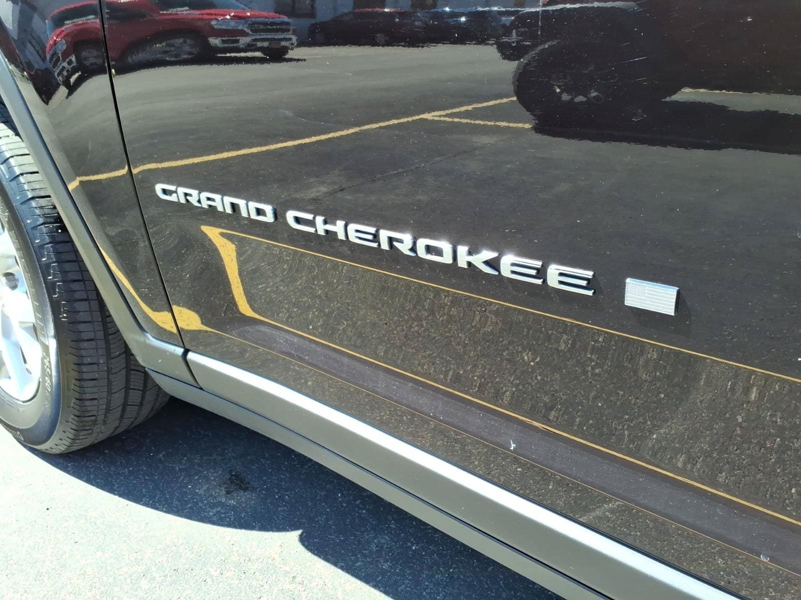 Used 2023 Jeep Grand Cherokee L Limited AWD/4WD image 31