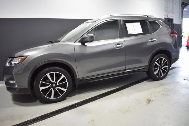 Used 2020 Nissan Rogue SL w/ Premium Package image 2