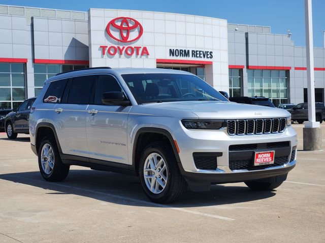 Used 2024 Jeep Grand Cherokee L Laredo RWD image 2