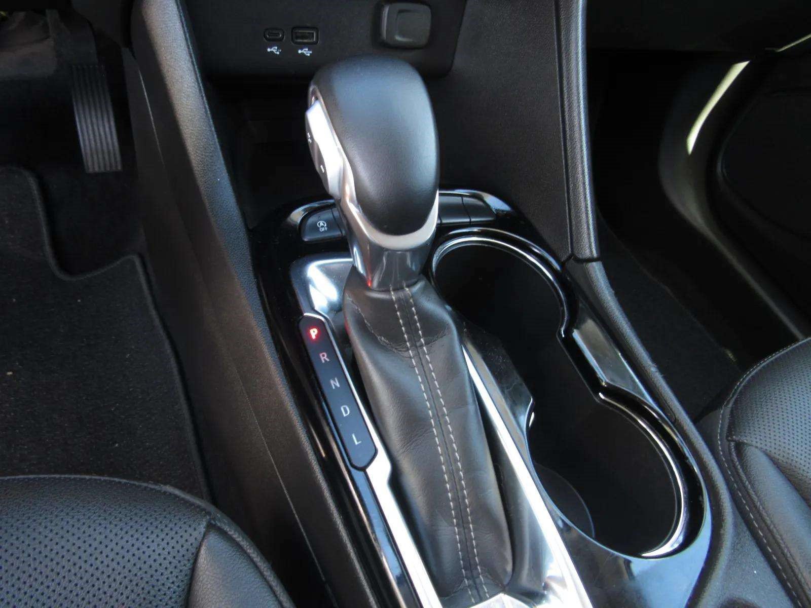 Used 2024 Buick Encore GX Sport Touring FWD image 20