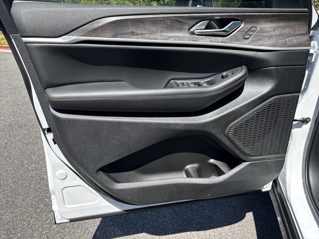 New 2026 Jeep Grand Cherokee Limited AWD/4WD image 10