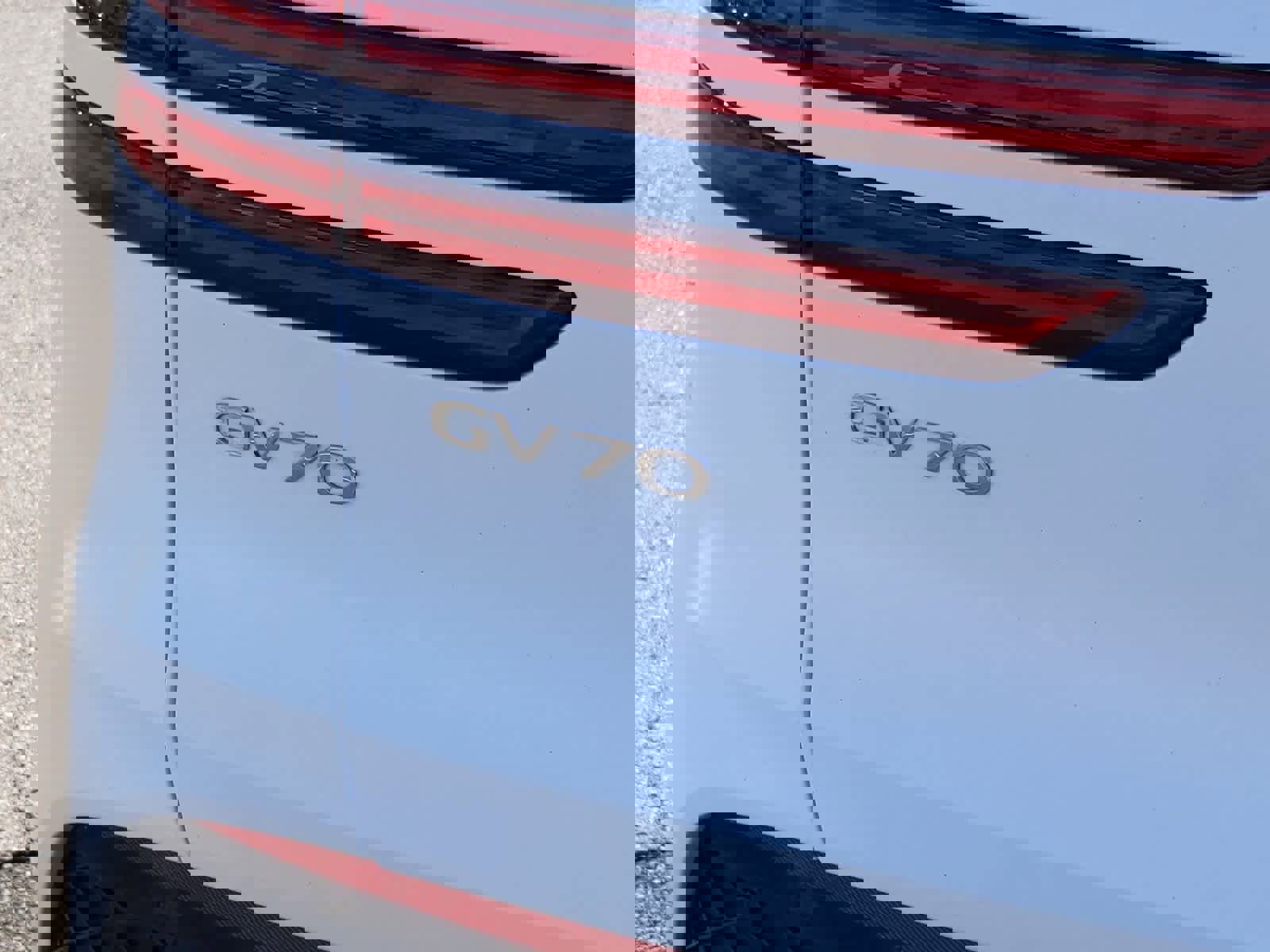 Used 2022 Genesis GV70 3.5T Sport w/ Sport Prestige Package image 12