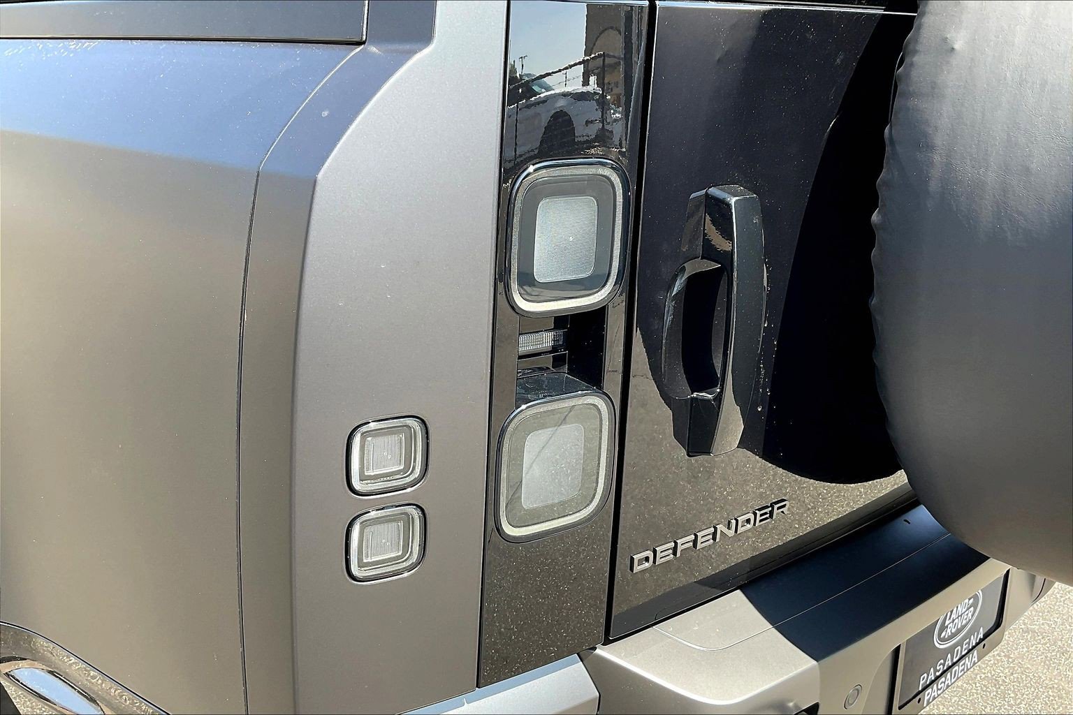 New 2026 Land Rover Defender 130 V8 AWD/4WD image 6