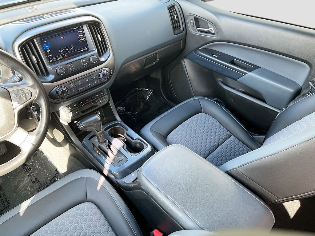 Used 2021 Chevrolet Colorado Z71 w/ Safety Package AWD/4WD image 23