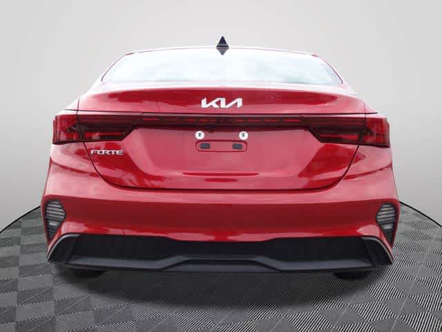Used 2024 Kia Forte LXS FWD image 3