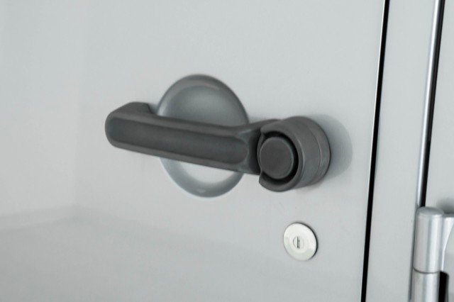 Used 2013 Jeep Wrangler Unlimited Rubicon image 37