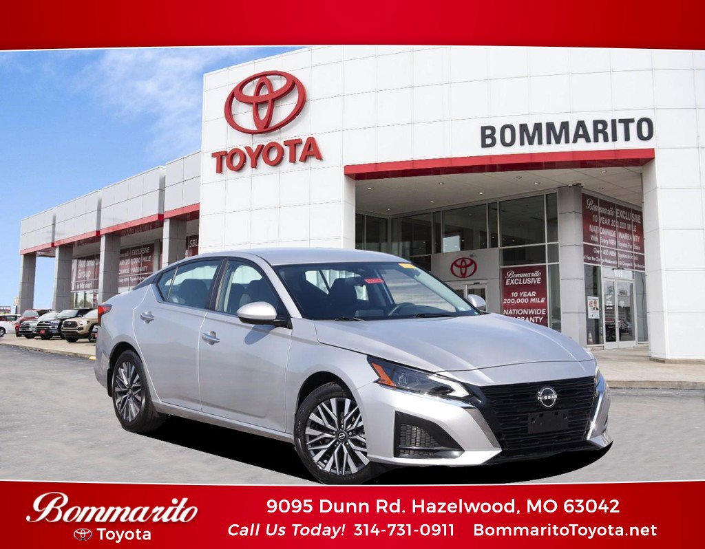 Used 2023 Nissan Altima 2.5 SV FWD image 1