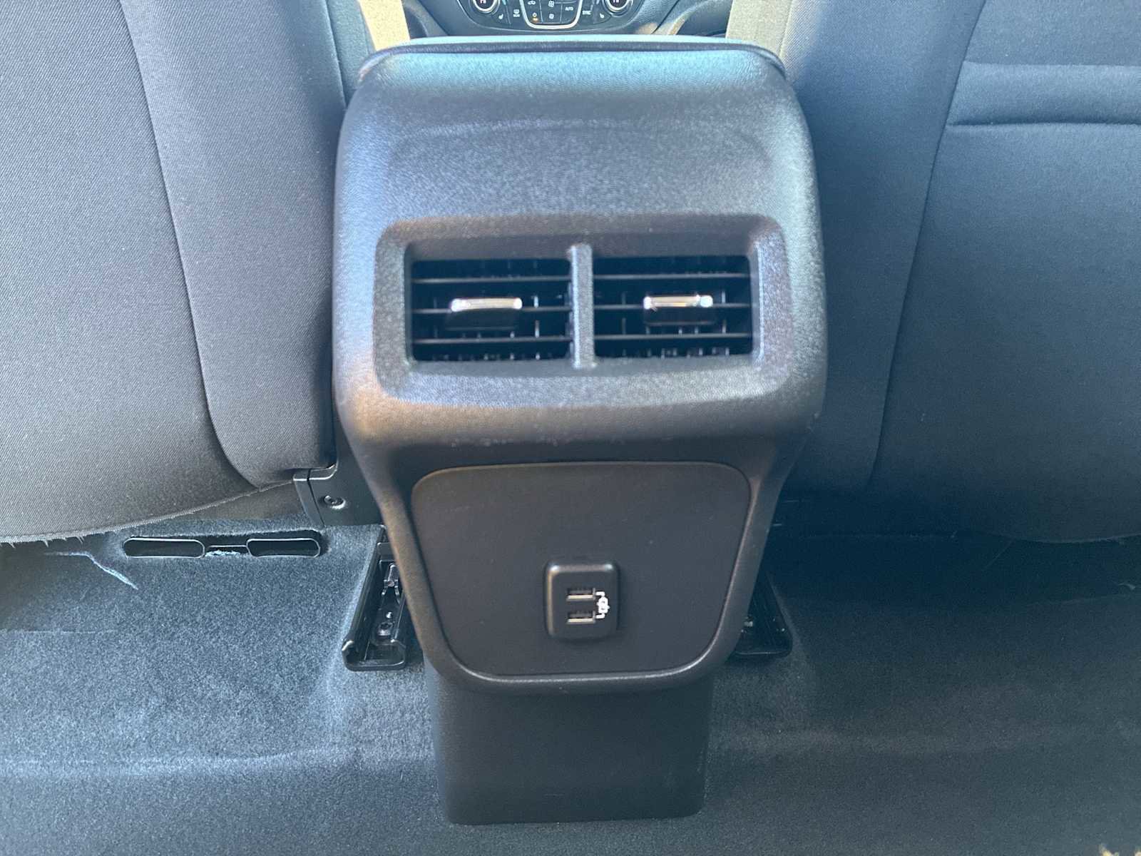 Used 2024 Chevrolet Equinox LT image 20