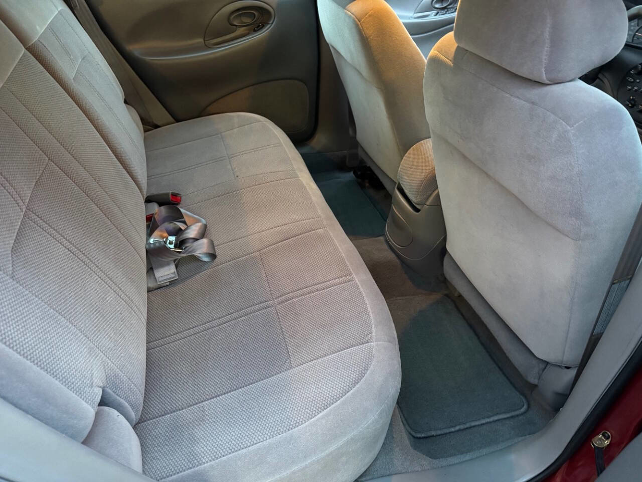 Used 1997 Ford Taurus GL image 42