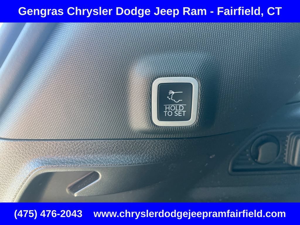 Certified 2024 Jeep Grand Cherokee Altitude AWD/4WD image 27