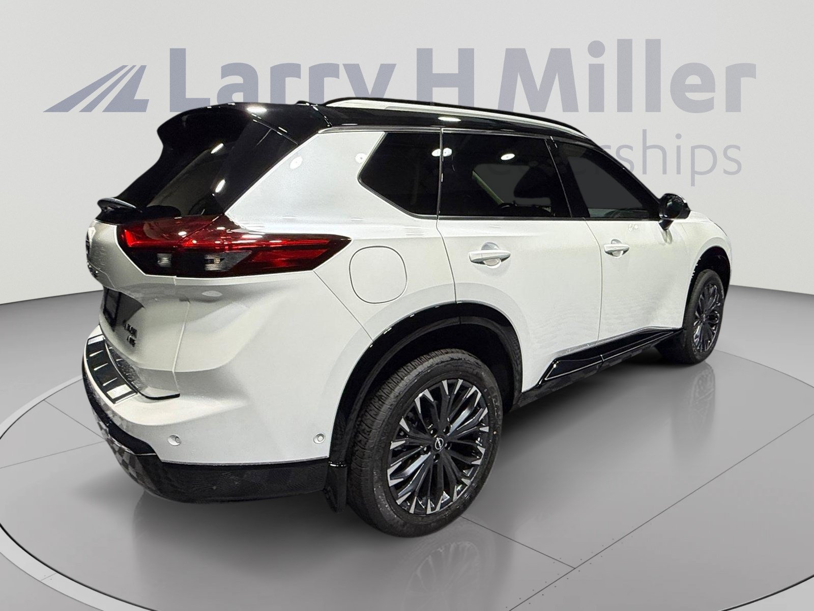 New 2026 Nissan Rogue Platinum w/ Tech Package AWD/4WD image 5