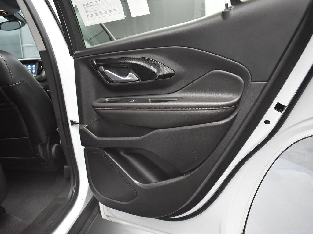 Used 2023 GMC Terrain AT4 image 20